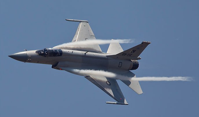 http://www.jf-17.com/wp-content/lg-gallery/Turkey%20Airshow%202011/JF17-turkey-05.jpg